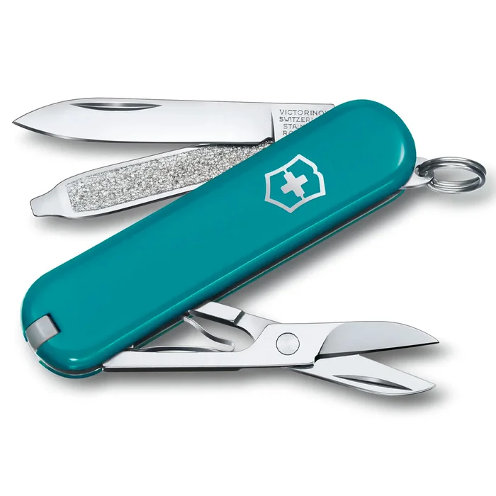 0.6223.23G – Victorinox CLASSIC SD MOUNTAIN LAKE