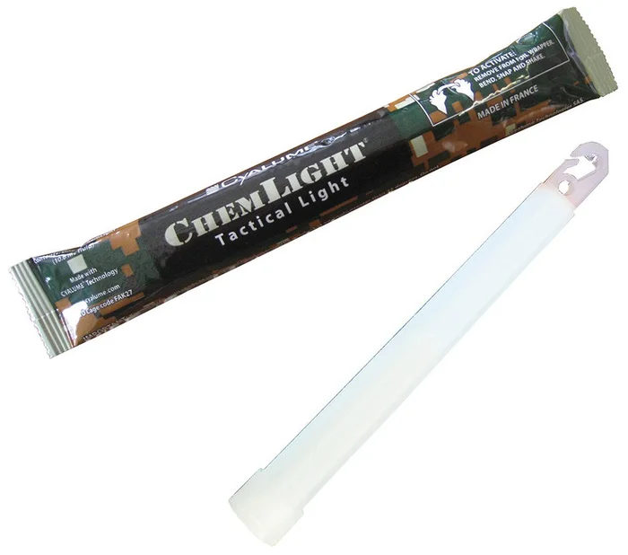 08.202405 – CYALUME Chemlight Bâton Lumineux 15cm 8H BLANC