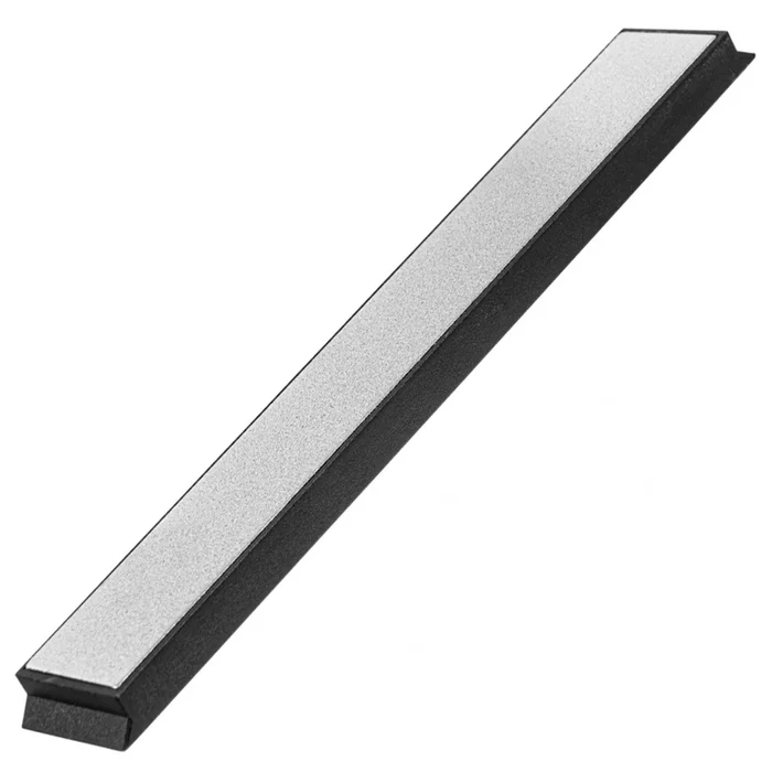 555-006 – The Edge Pierre diamant montée grain 240