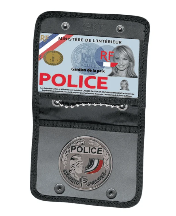 PORTE-CARTE DE COU AVEC EMPLACEMENT POUR MÉDAILLE